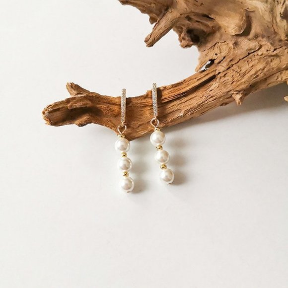 +NEW 18K Gold Diamond Pearl Drop Earrings - Picture 5 of 7